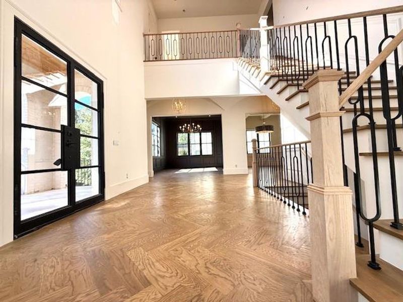 Spacious, unfurnished interior of a new home in , Atlanta (Image 13).