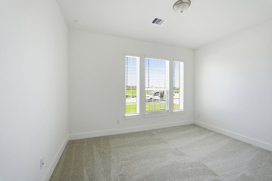 Spacious, unfurnished interior of a new home in Sundance Cove, Crosby (Image 24).