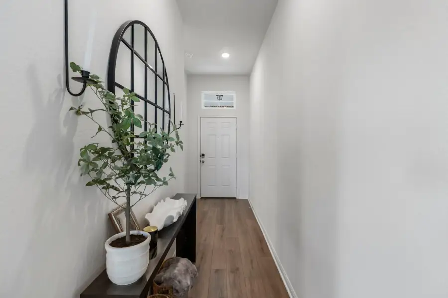 Furnished interior view inside a new home in Grand Lake, Snook (Image 9).