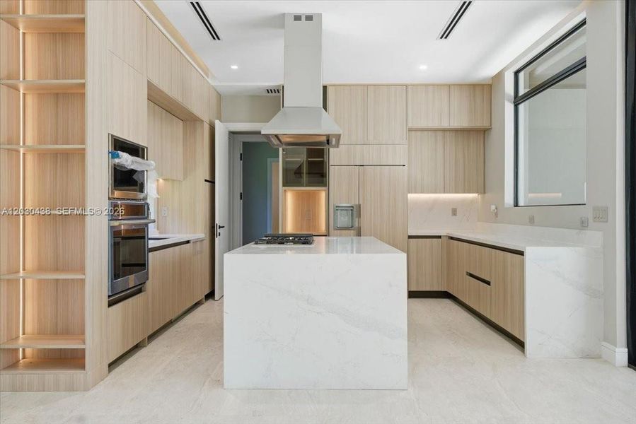 Furnished interior view inside a new home in , Hollywood (Image 42).