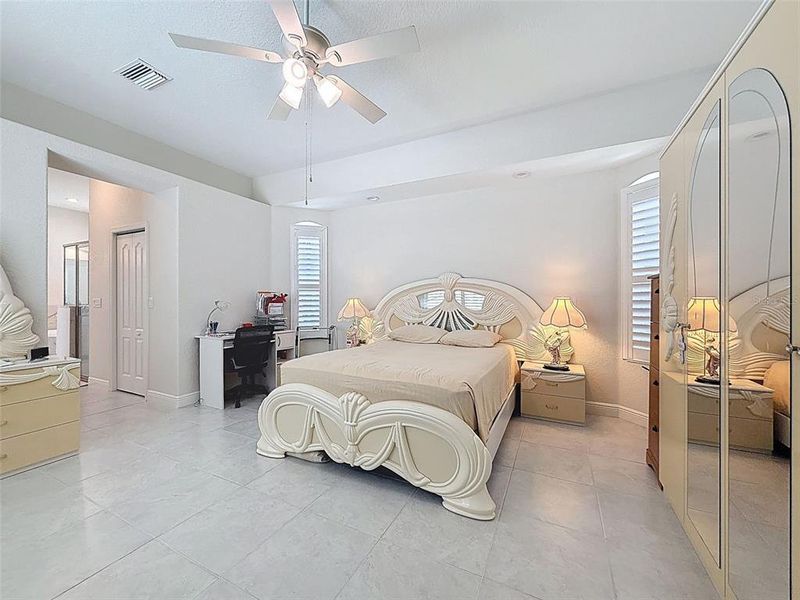 Furnished interior view inside a new home in , Spring Hill (Image 38).