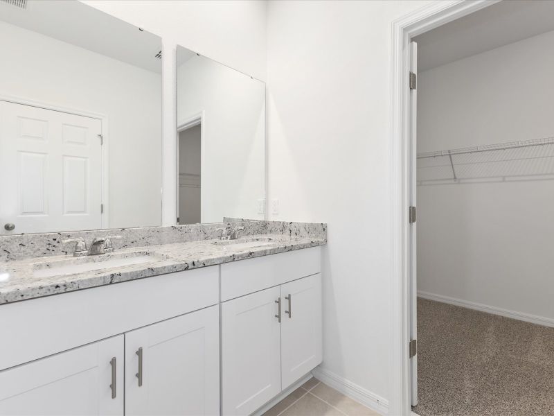 Primary bathroom in Ellison floorplan in The Meadow at Crossprairie