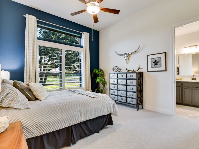 Representative furnished interior of a home built from the San Simeon I by Giddens Homes in Clearwater Ranch, Liberty Hill (Image 185).