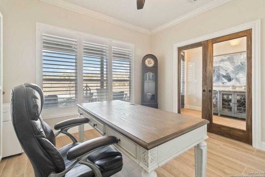 Furnished interior view inside a new home in , Boerne (Image 11).