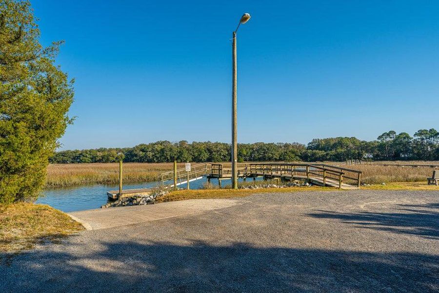 Community amenities in , Charleston (Image 13). Community amenities in , Charleston (Image 13).