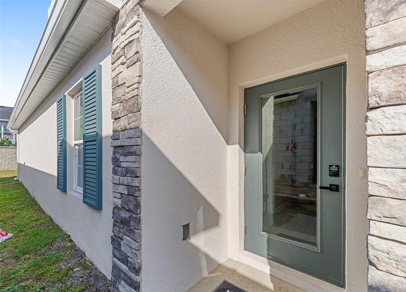Exterior details and patio area of a home in , Lady Lake (Image 4). Exterior details and patio area of a home in , Lady Lake (Image 4).