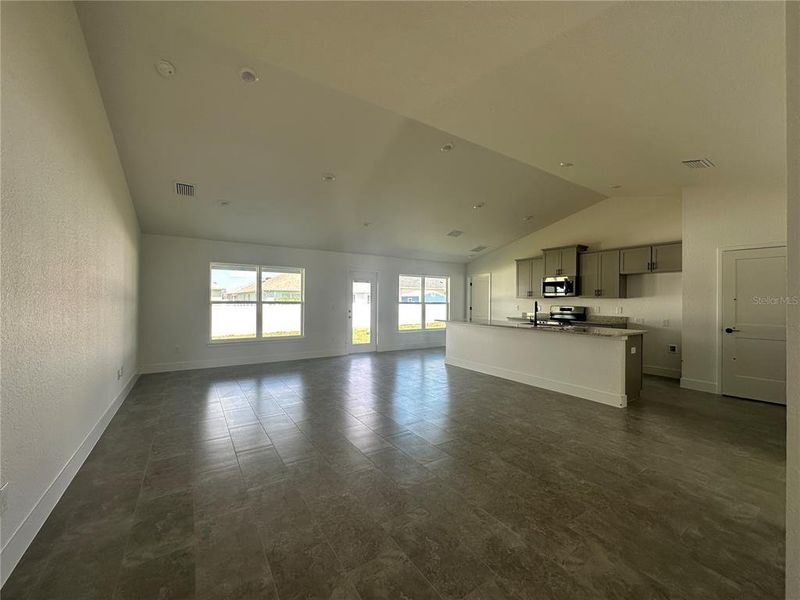 Spacious, unfurnished interior of a new home in Densan Park, Oxford (Image 8).