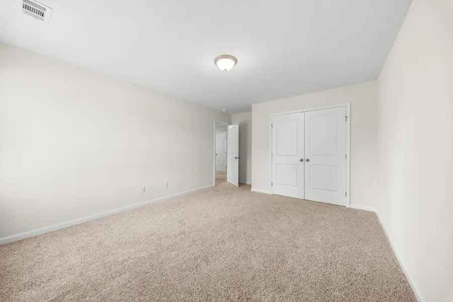 Spacious, unfurnished interior of a new home in Ramsey Landing, Rincon (Image 27).