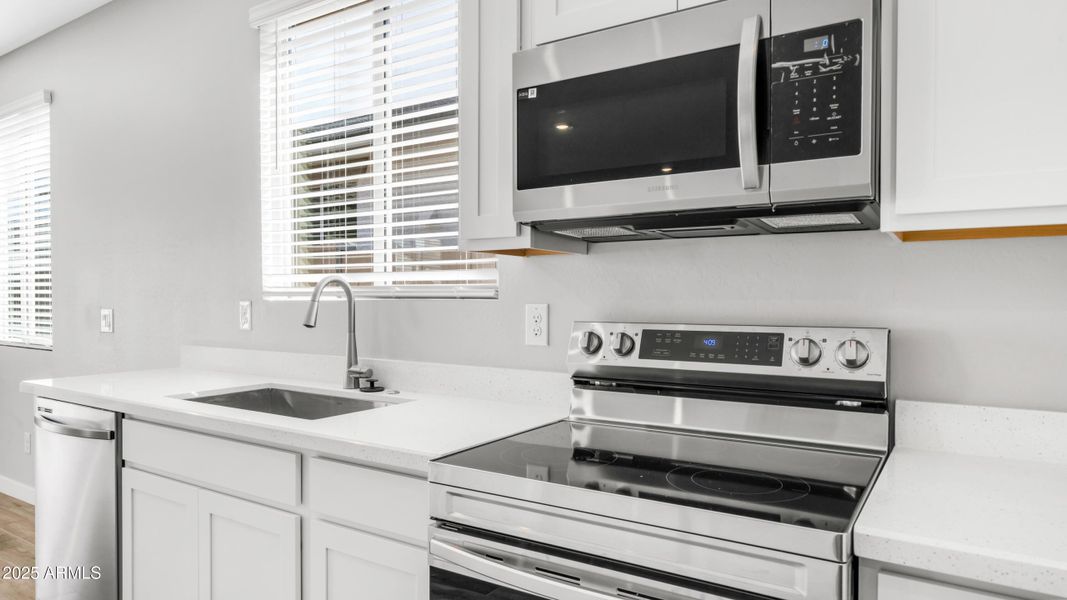 18372 W Villa Chula Ln (14) 18372 W Villa Chula Ln (14)