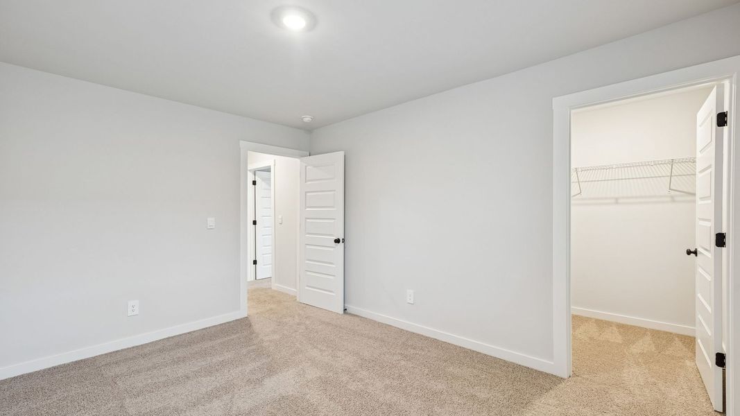 Spacious, unfurnished interior of a new home in Harvest Point, Spring Hill (Image 53).