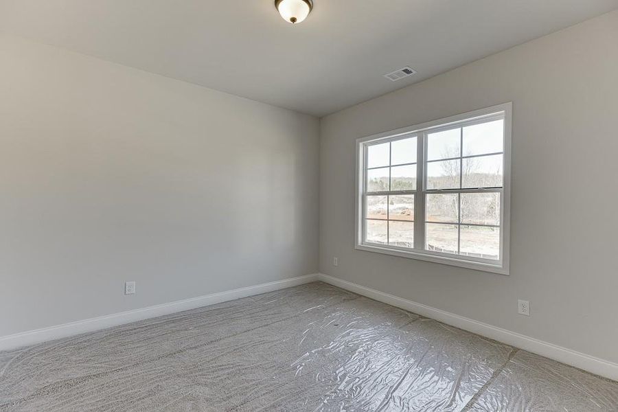 Spacious, unfurnished interior of a new home in , Jefferson (Image 36).