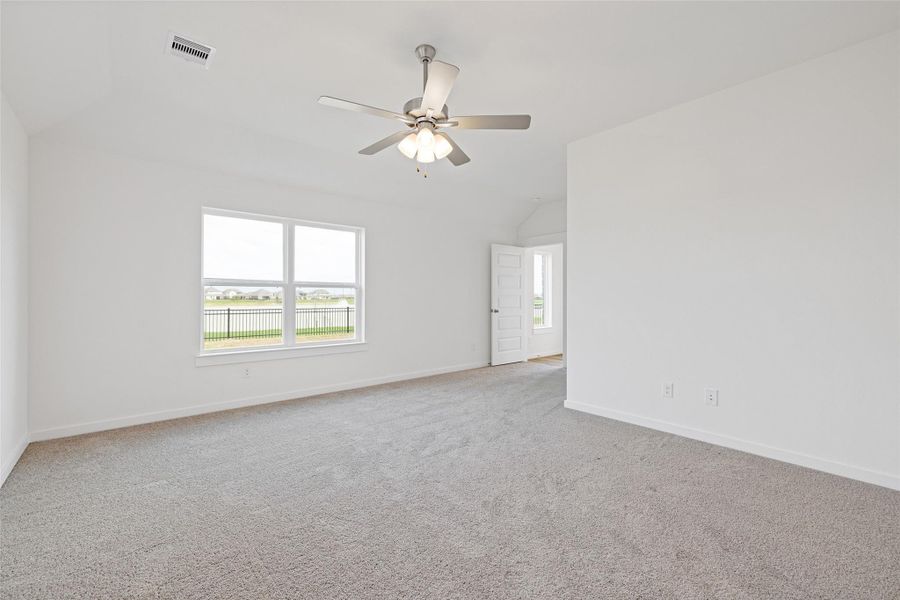 Spacious, unfurnished interior of a new home in Sunterra, Katy (Image 28). Spacious, unfurnished interior of a new home in Sunterra, Katy (Image 28).
