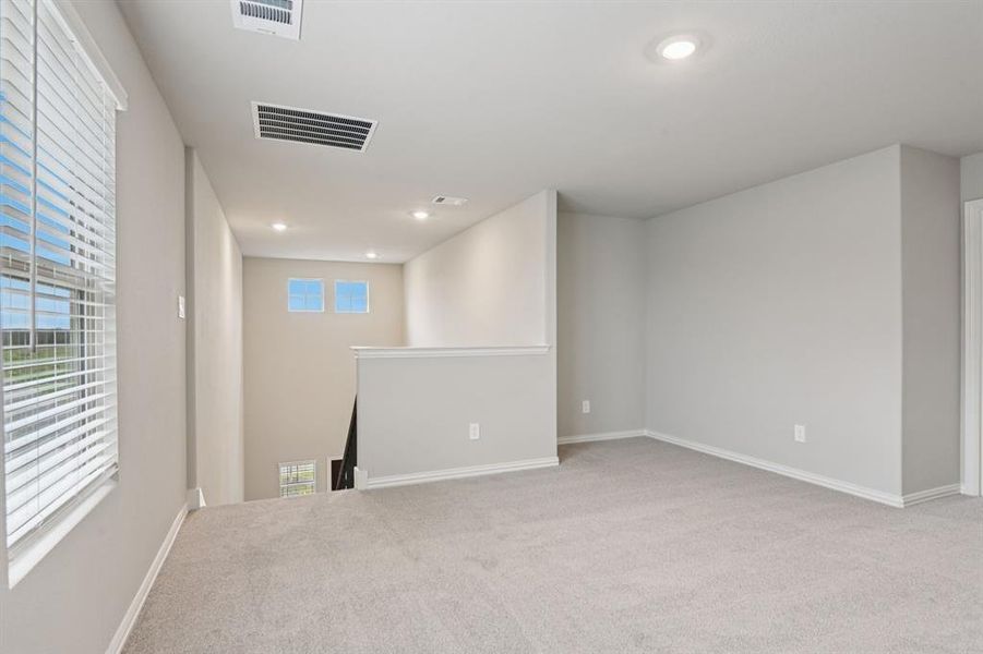 Spacious, unfurnished interior of a new home in Lakehaven - Spring Series, Farmersville (Image 38).