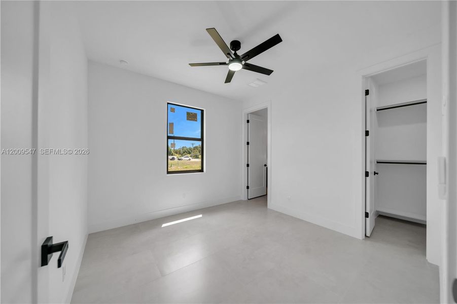 Spacious, unfurnished interior of a new home in , Lehigh Acres (Image 34).