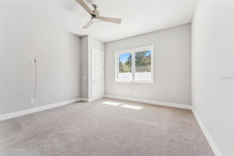 Spacious, unfurnished interior of a new home in , Kissimmee (Image 14).
