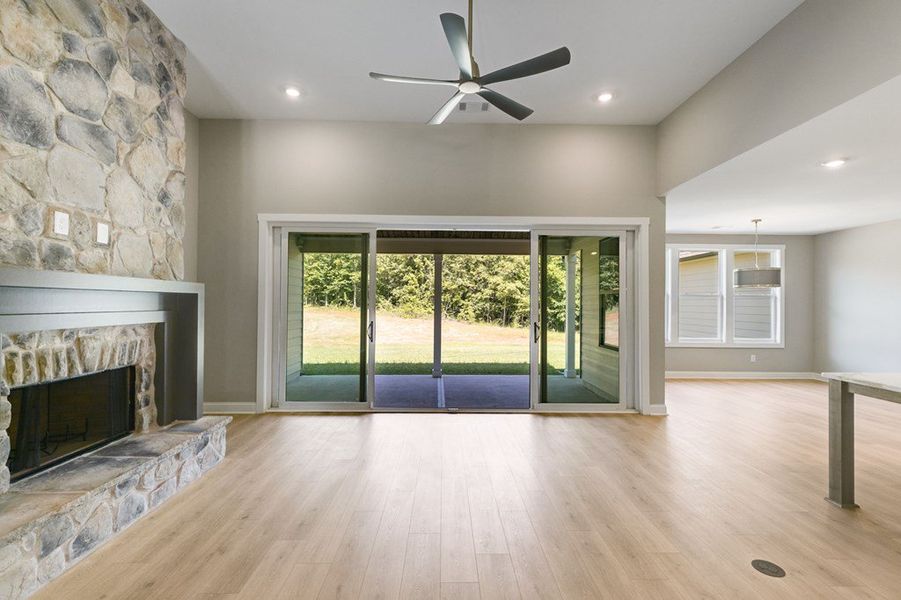Spacious, unfurnished interior of a new home in Harmon Springs, Carrollton (Image 24).