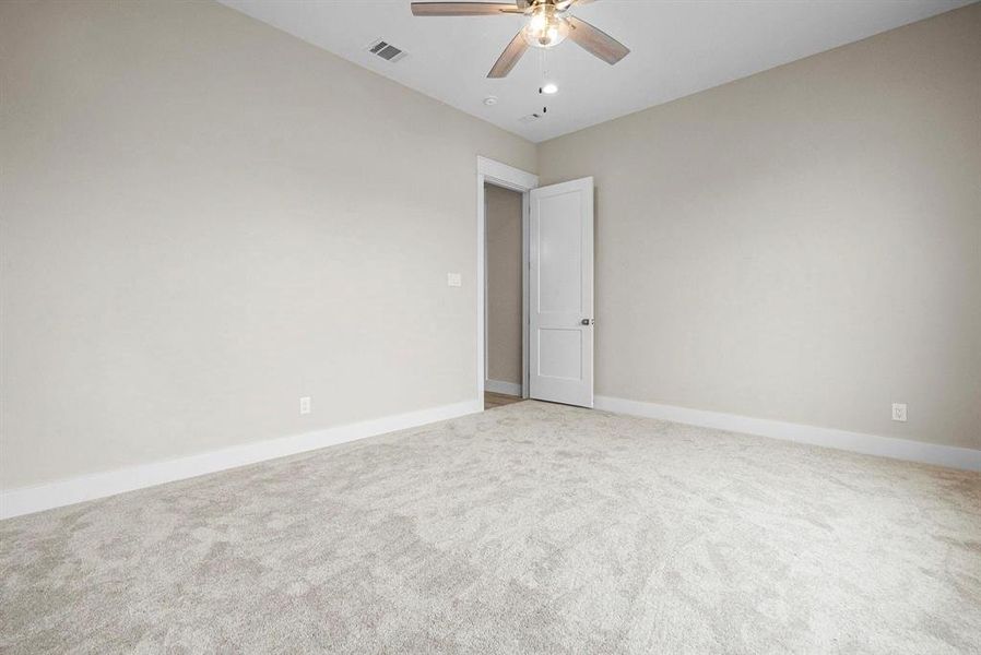 Spacious, unfurnished interior of a new home in , Weatherford (Image 28). Spacious, unfurnished interior of a new home in , Weatherford (Image 28).