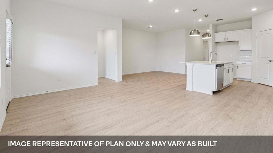 Spacious, unfurnished interior of a new home in Valverde, Bastrop (Image 9).