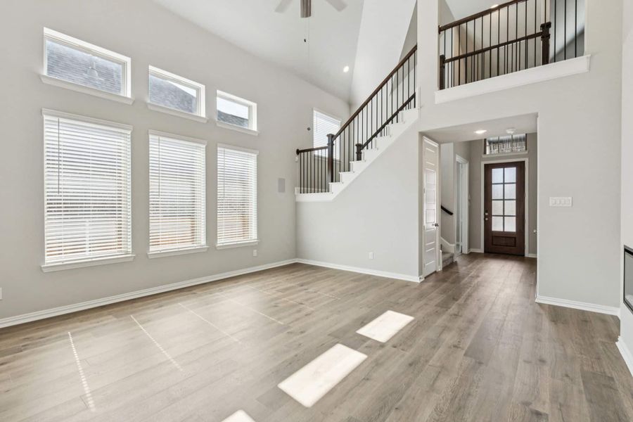 Spacious, unfurnished interior of a new home in Avondale, Fate (Image 20).