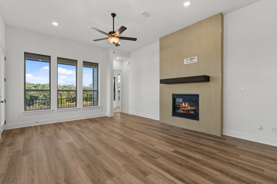 4br New Home in Dripping Springs, TX.  - Slide 15