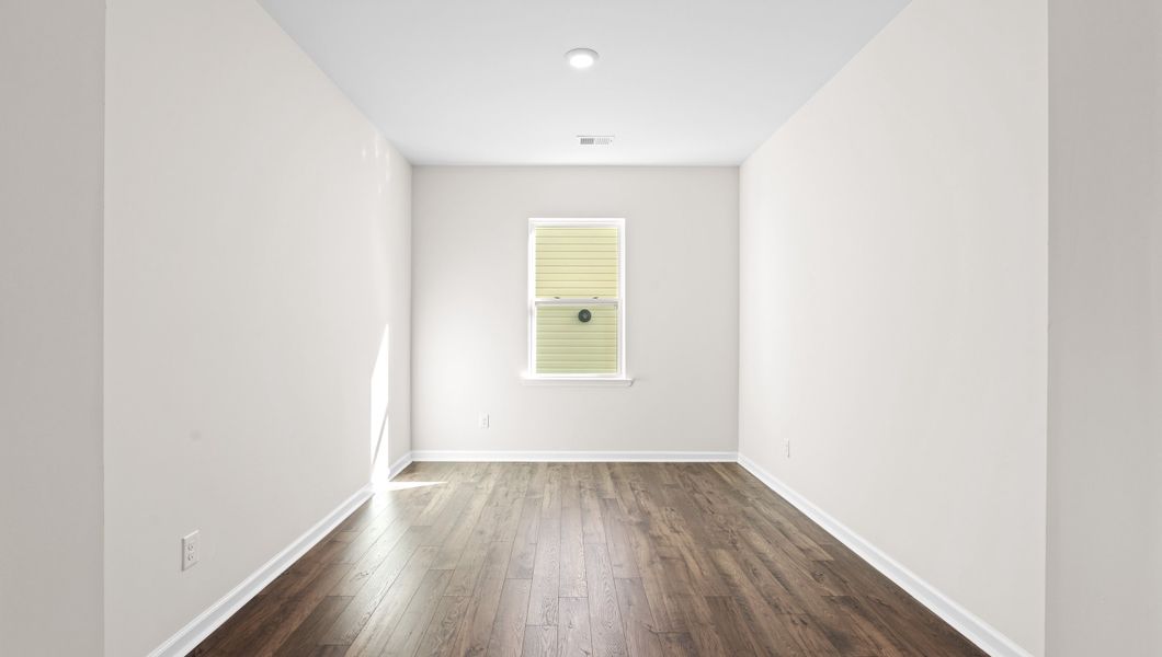 Spacious, unfurnished interior of a new home in Hunters Ridge, Woodruff (Image 15).