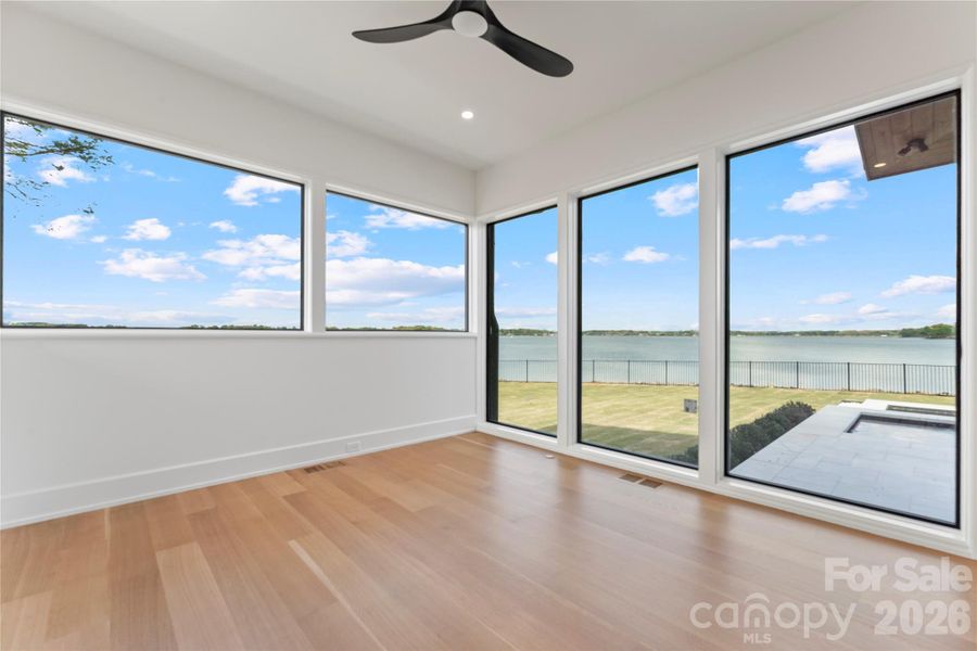 Primary Suite, Main Floor