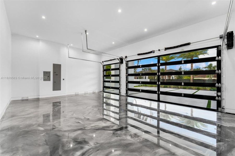 Image 55 of a home in .