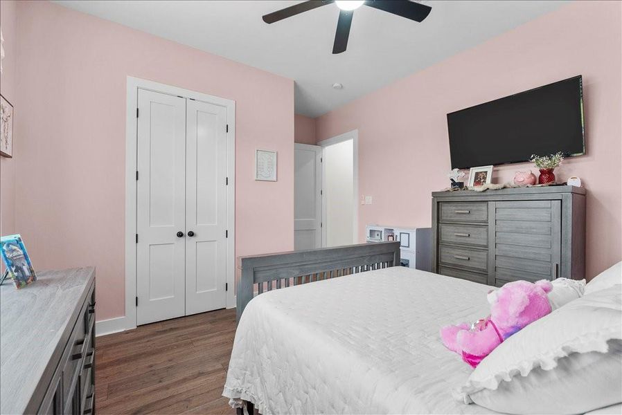 Furnished interior view inside a new home in , Santa Fe (Image 30).