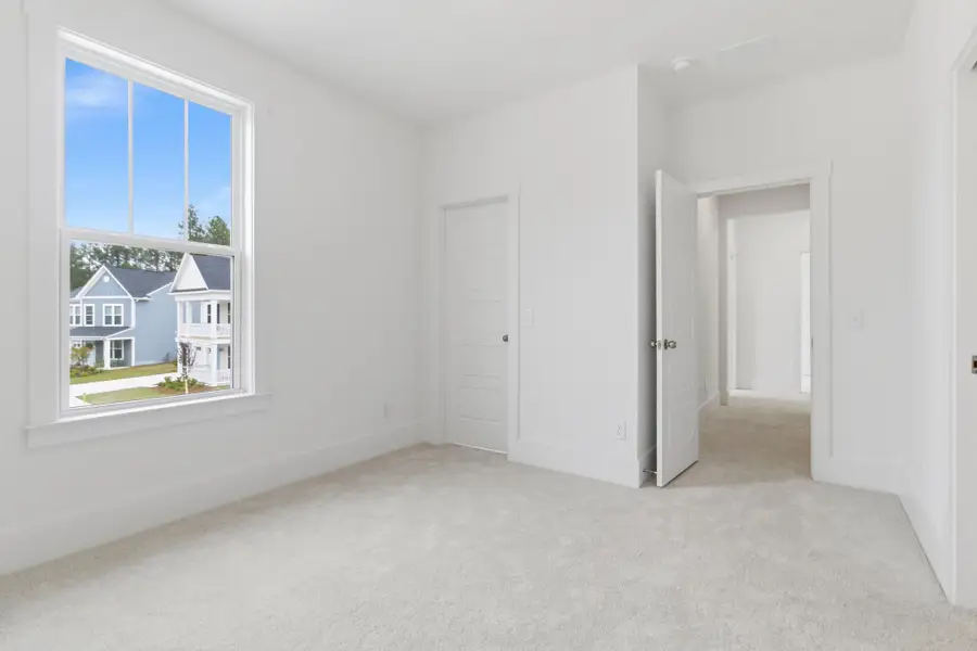 Spacious, unfurnished interior of a new home in Homecoming, Ravenel (Image 39).