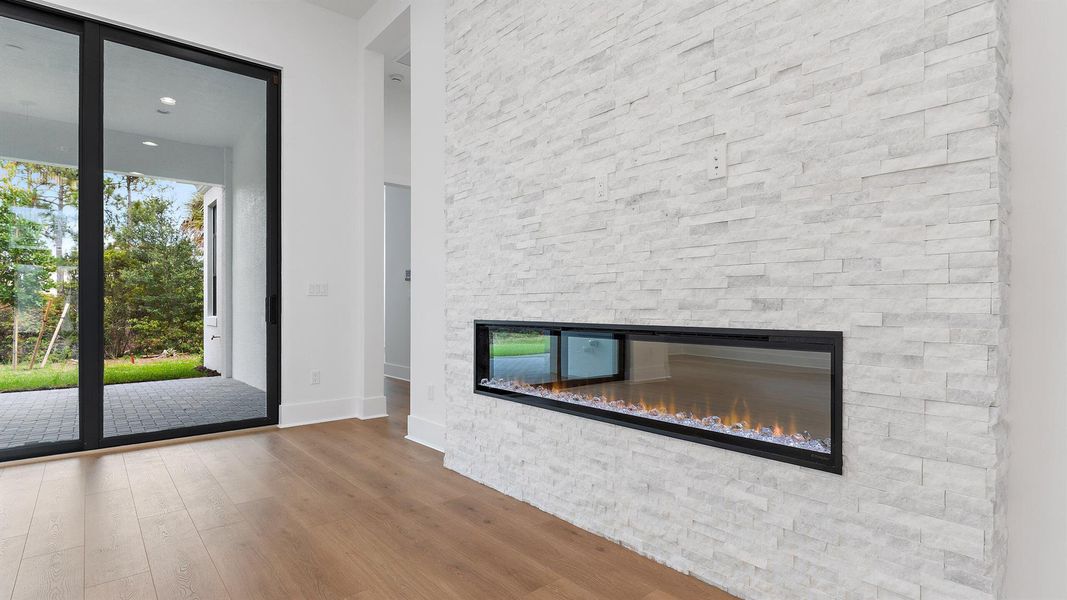 Spacious, unfurnished interior of a new home in Artistry Palm Beach, Palm Beach Gardens (Image 38).