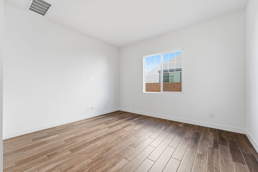 Spacious, unfurnished interior of a new home in Legado, Queen Creek (Image 27). Spacious, unfurnished interior of a new home in Legado, Queen Creek (Image 27).