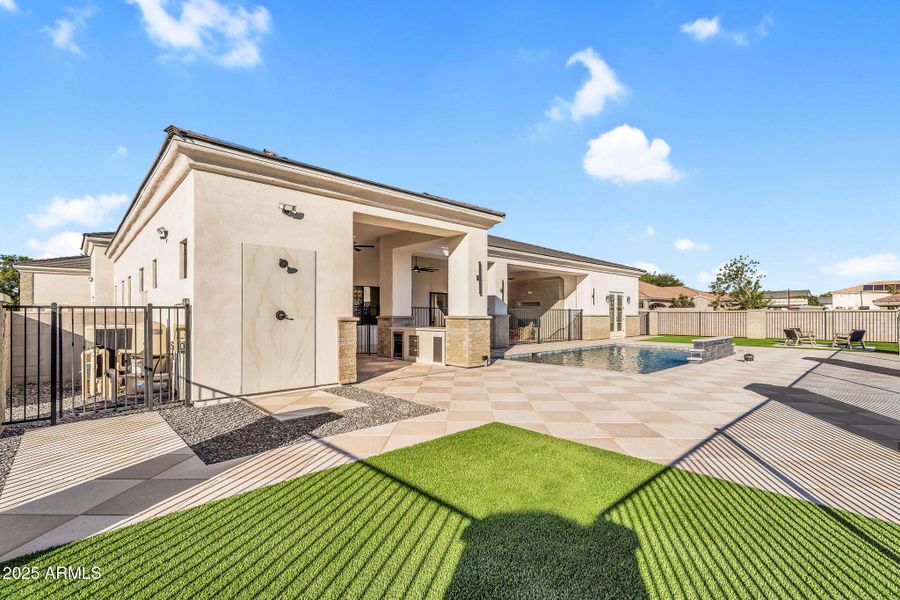 64-web-or-mls-19875 E SIlver Creek Ln-68