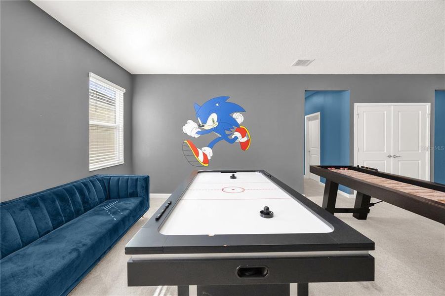 Furnished interior view inside a new home in , Kissimmee (Image 47).