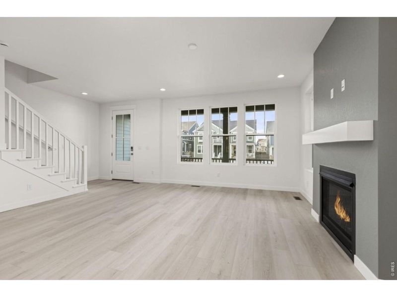 Spacious, unfurnished interior of a new home in Westerly, Erie (Image 16).