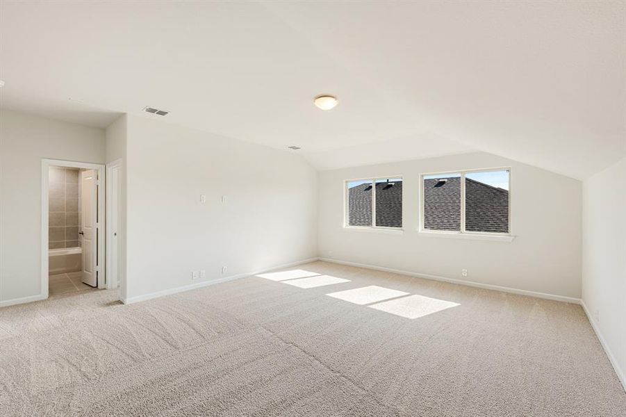Spacious, unfurnished interior of a new home in Bear Creek Elements, Lavon (Image 21). Spacious, unfurnished interior of a new home in Bear Creek Elements, Lavon (Image 21).