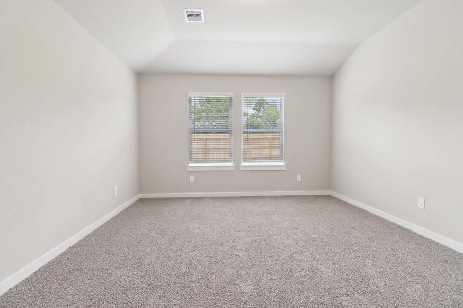 Spacious, unfurnished interior of a new home in Massey Oaks - Premier Series, Pearland (Image 19).