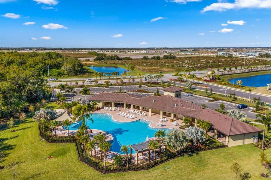 Image 65 of a home in Solera at Lakewood Ranch.