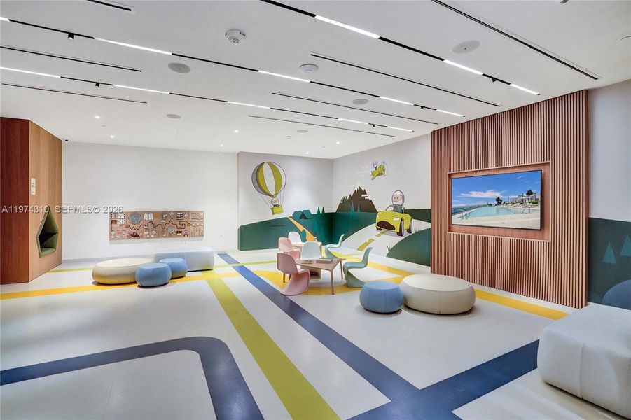 Community amenities in , Miami (Image 43).