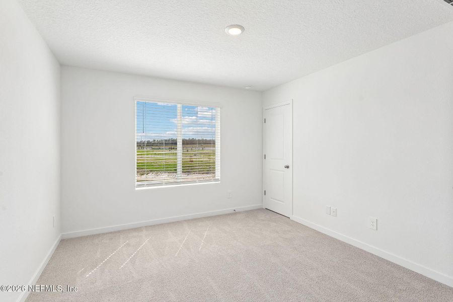 Spacious, unfurnished interior of a new home in , Middleburg (Image 20).
