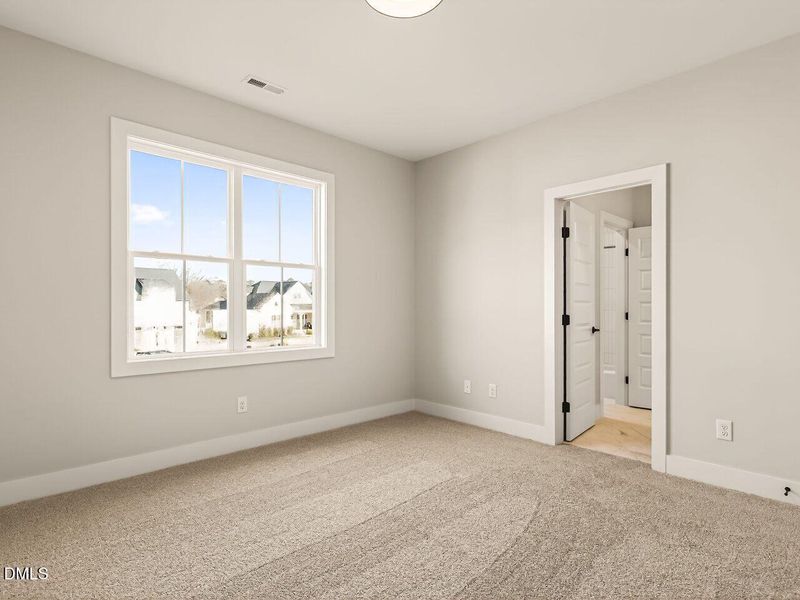 031-1280x960-bedroom