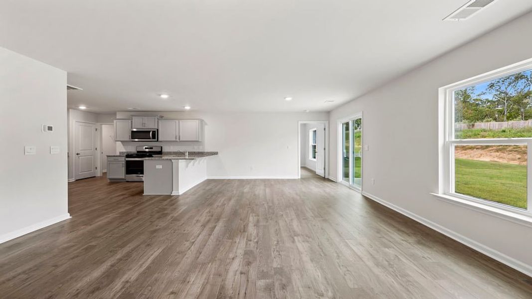 Spacious, unfurnished interior of a new home in Treemont Commons, Wellford (Image 17).