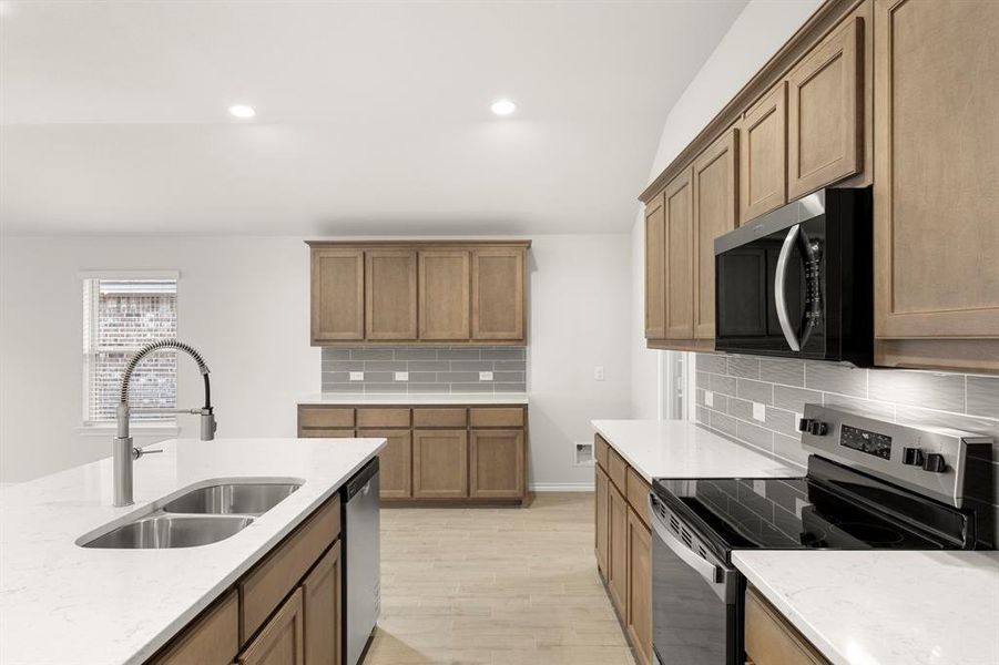 09. 3233 Timineri - Kitchen (3)