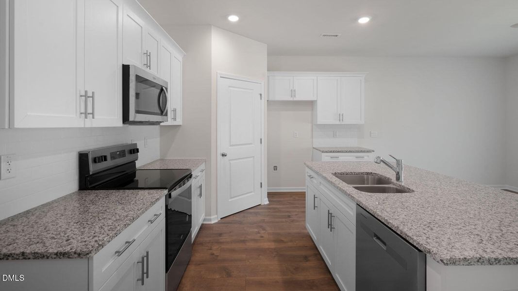 75-tobacco-woods-007