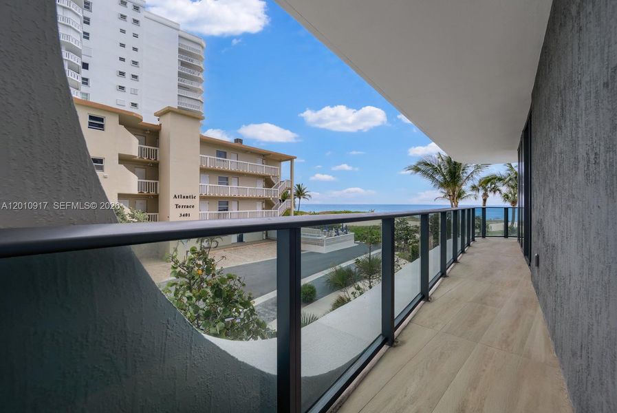 Condo located in Pompano Beach, FL showcasing its design and architecture (Image 24).