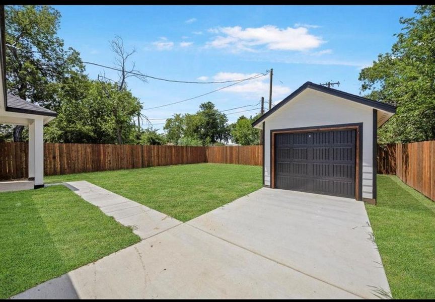 Front exterior of a new home in , Fort Worth, TX, highlighting curb appeal (Image 1). Front exterior of a new home in , Fort Worth, TX, highlighting curb appeal (Image 1).
