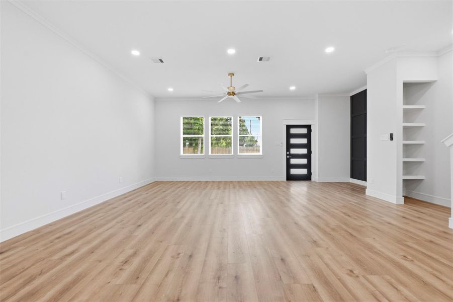 Spacious, unfurnished interior of a new home in , Houston (Image 25).