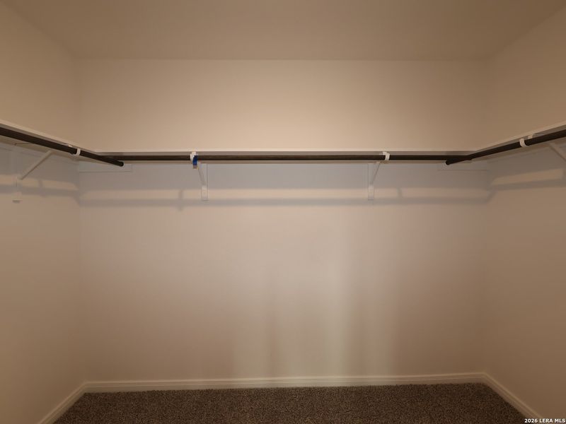 Spacious, unfurnished interior of a new home in Agave, San Antonio (Image 13).