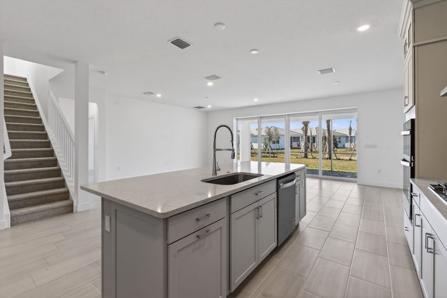 Furnished interior view inside a new home in Harbor Isle, Vero Beach (Image 48). Furnished interior view inside a new home in Harbor Isle, Vero Beach (Image 48).