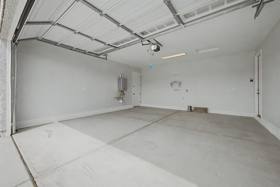 Spacious, unfurnished interior of a new home in Avanti at Granite Vista, Waddell (Image 29). Spacious, unfurnished interior of a new home in Avanti at Granite Vista, Waddell (Image 29).