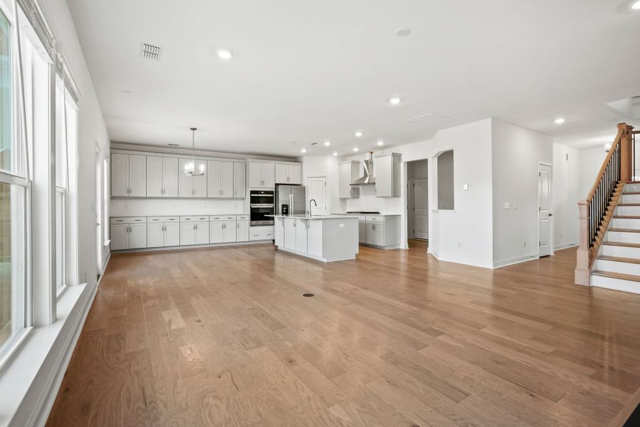 Spacious, unfurnished interior of a new home in Forest Creek, Waxhaw (Image 48).